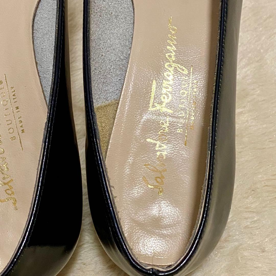 【極美品】フェラガモ ヴァラ リボン パンプス 黒 24cm イタリア製