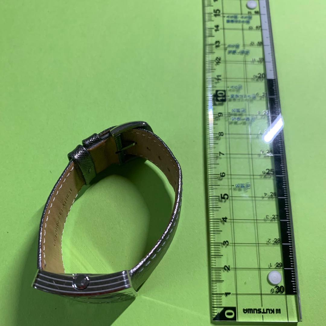 Ferragamo フェラガモ 腕時計 F65 スクエア メンズ　電池切れ