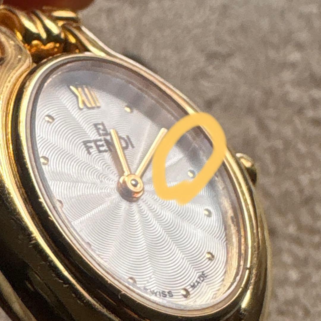 FENDI アナログ腕時計 ゴールド/ブラック