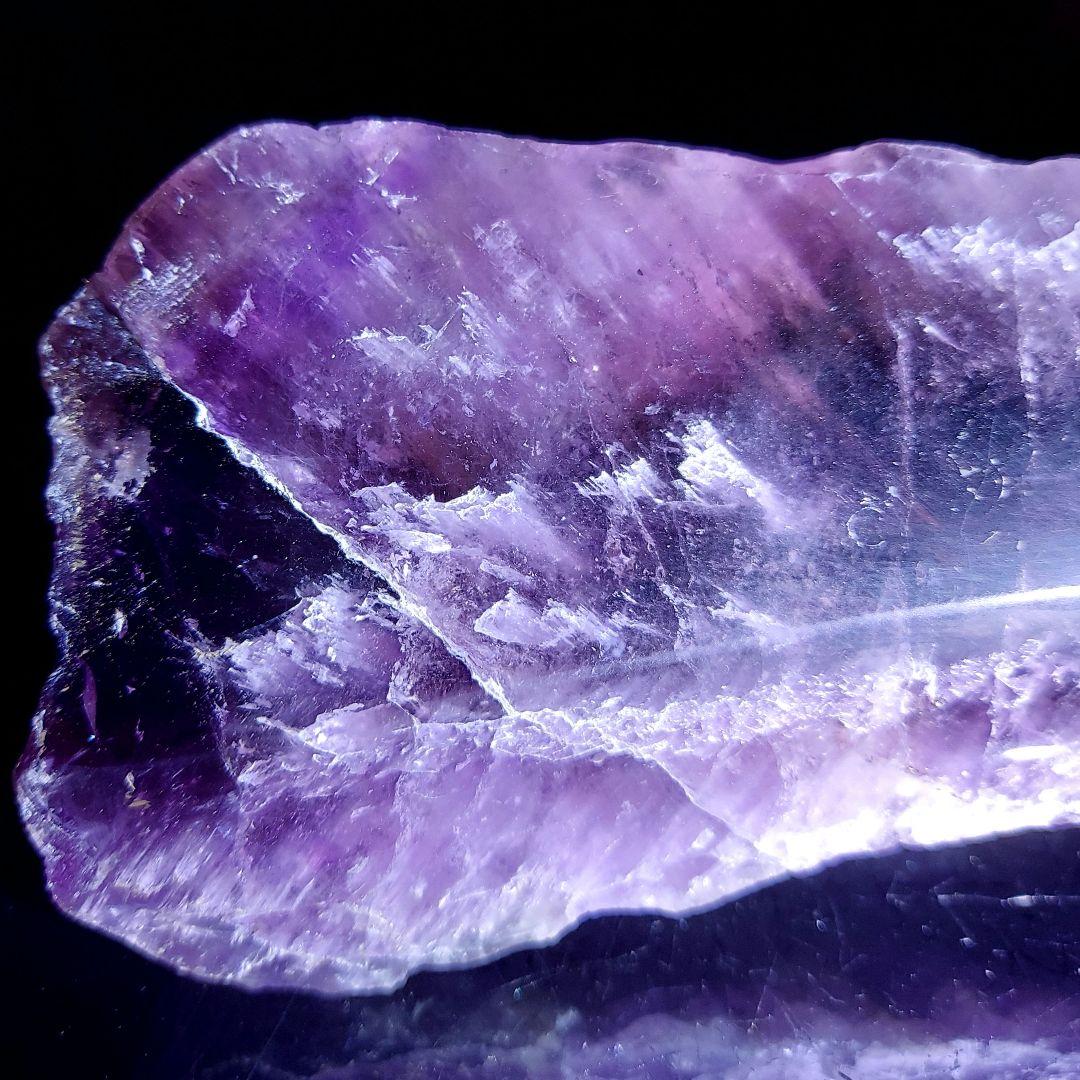 アメジスト 濃紫が綺麗✨ 大きな紫水晶 原石1面磨き556