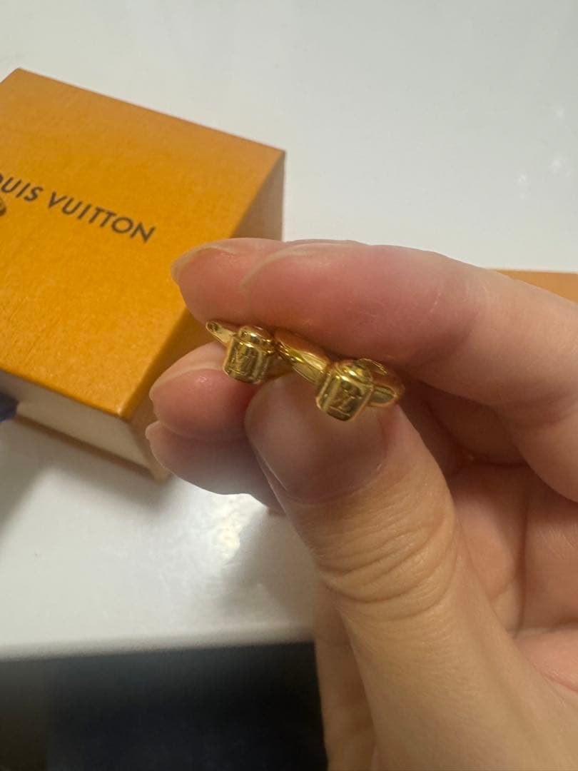 LOUIS VUITTON 　ルイヴィトン　LV フラワーグラム　ピアス