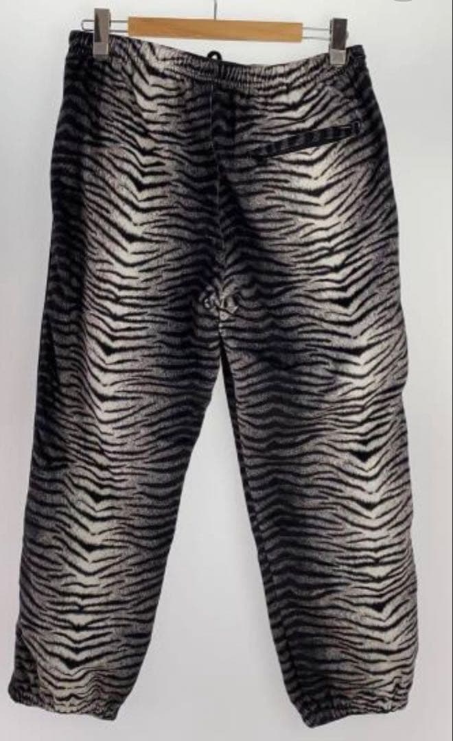 supreme パンツ　ゼブラ柄