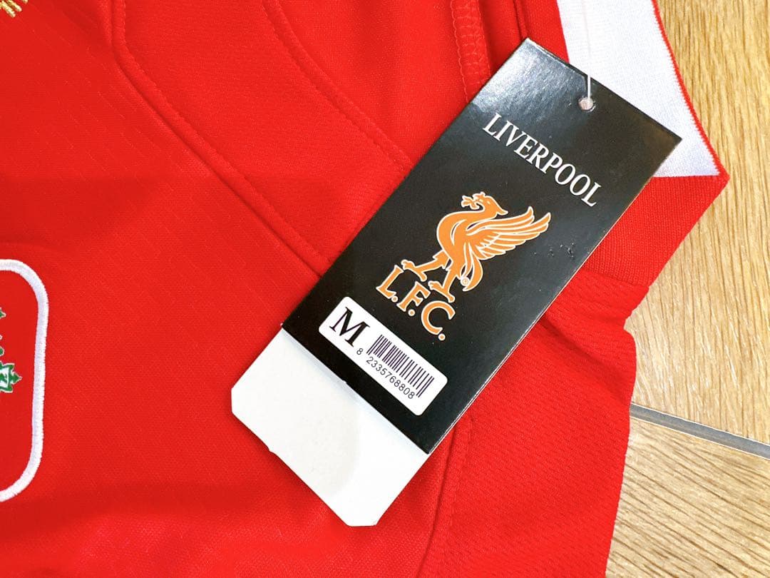 【希少・入手困難】リヴァプールFC 長袖ユニフォーム 赤 M新品未使用 タグ付き