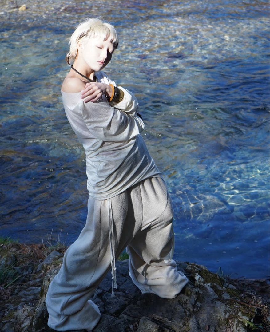 apastideal ベルトループ付きスウェットパンツ archiveポーカーズ