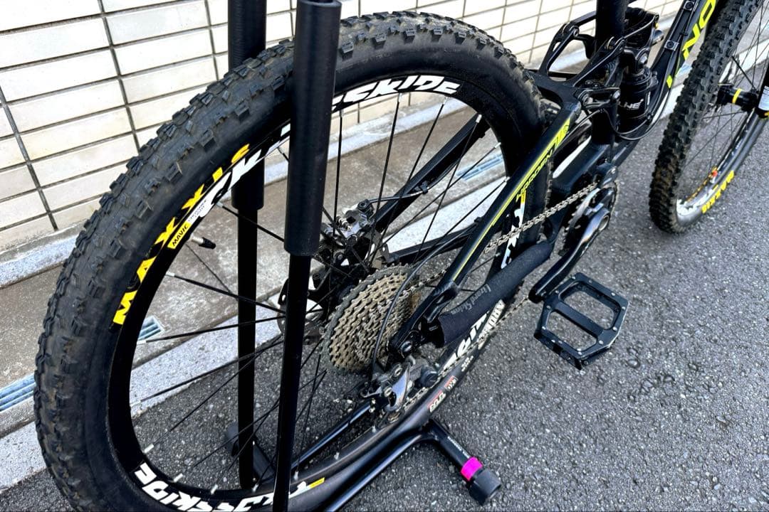 KNOLLY 27.5インチ MTB フルサスペンション