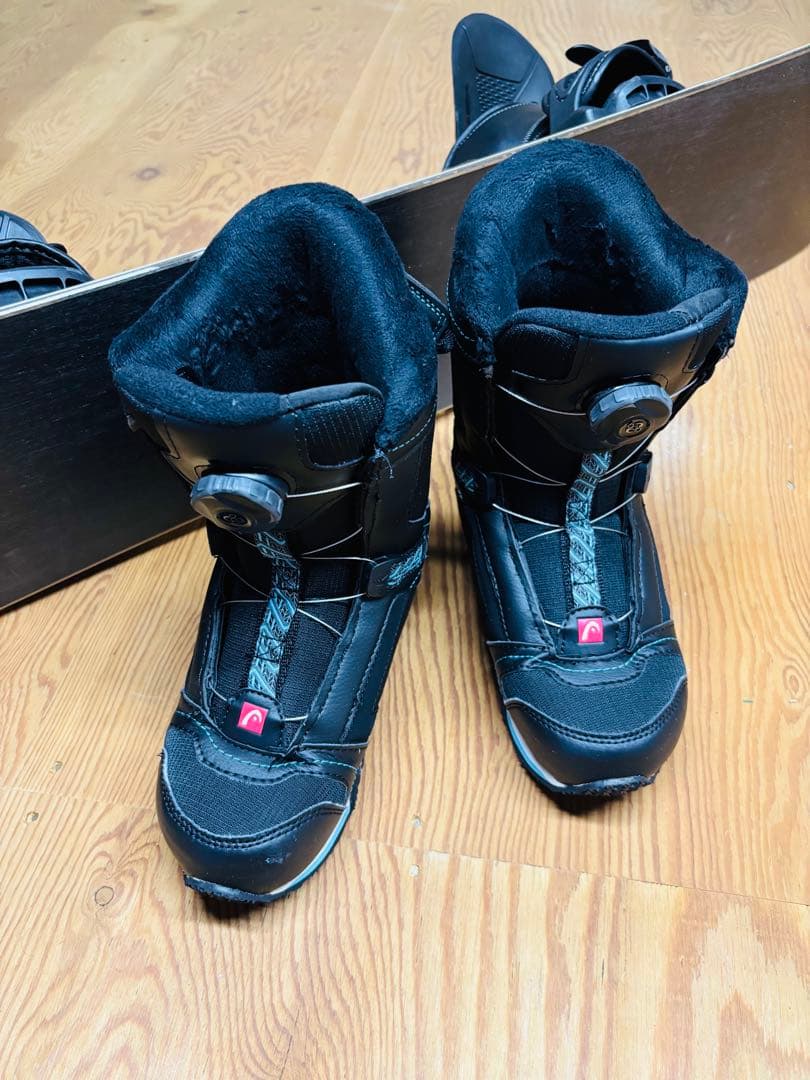 ミッキーマウス スノーボードセット　ヘルメット付