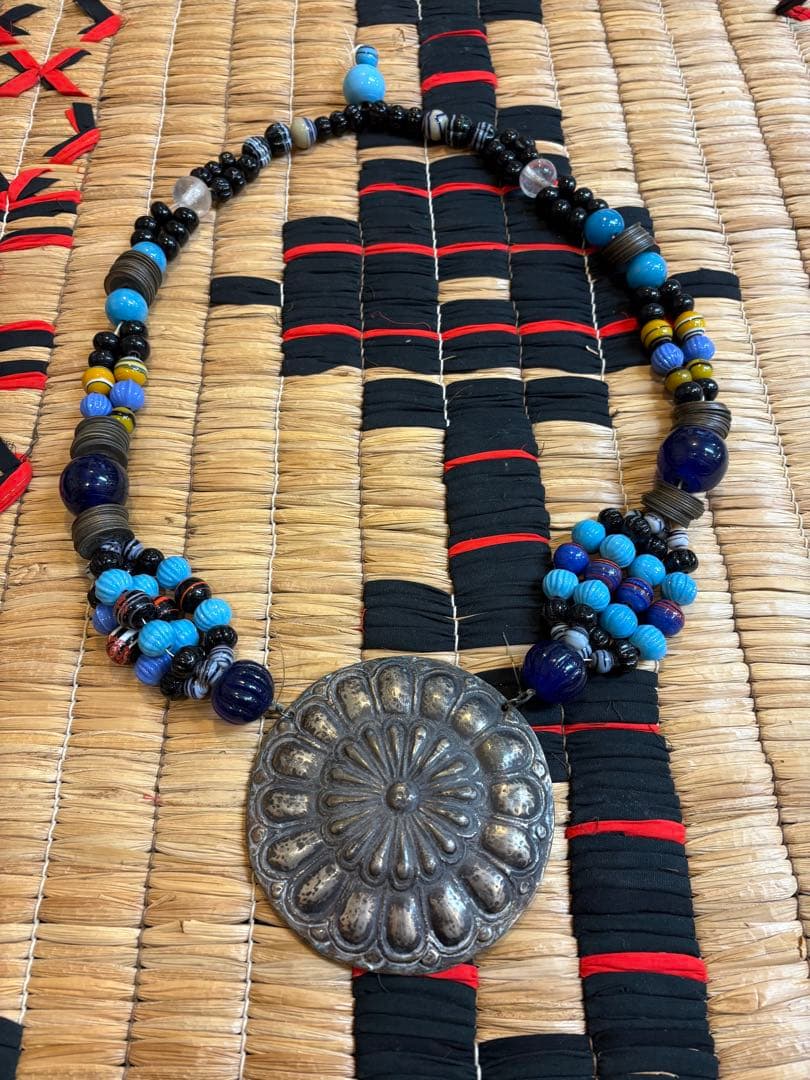 アイヌ　タマサイ　シトキ付き　ガラス玉　アイヌ玉　トンボ玉