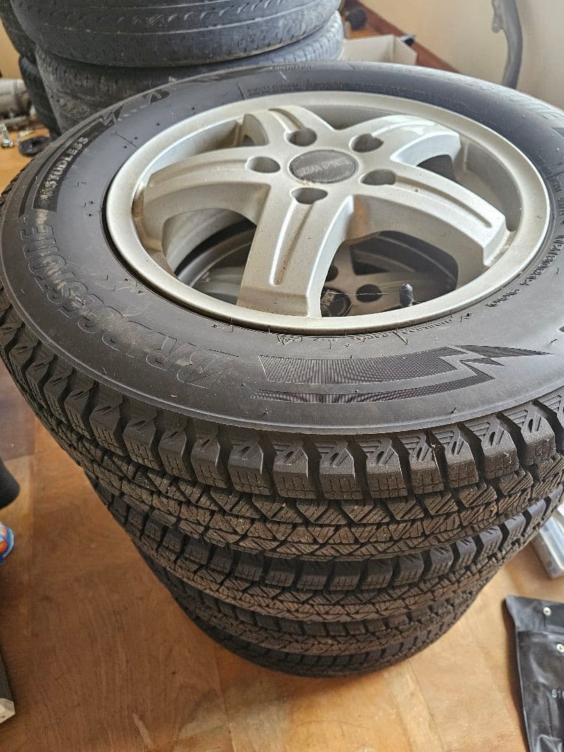 15インチ　スタッドレスタイヤ付ホイール　4本　15×5j　114.3　BS