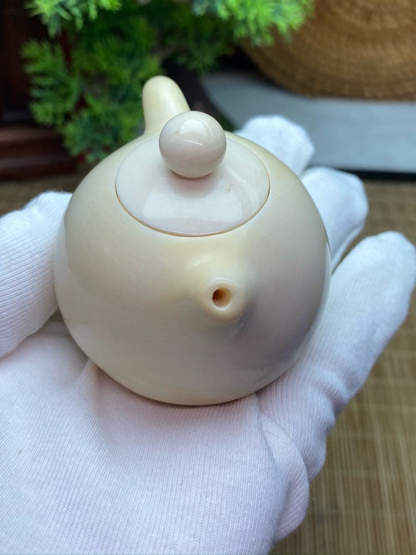 天然マンモス牙美しい手作り彫刻　ポットの置物　握り物