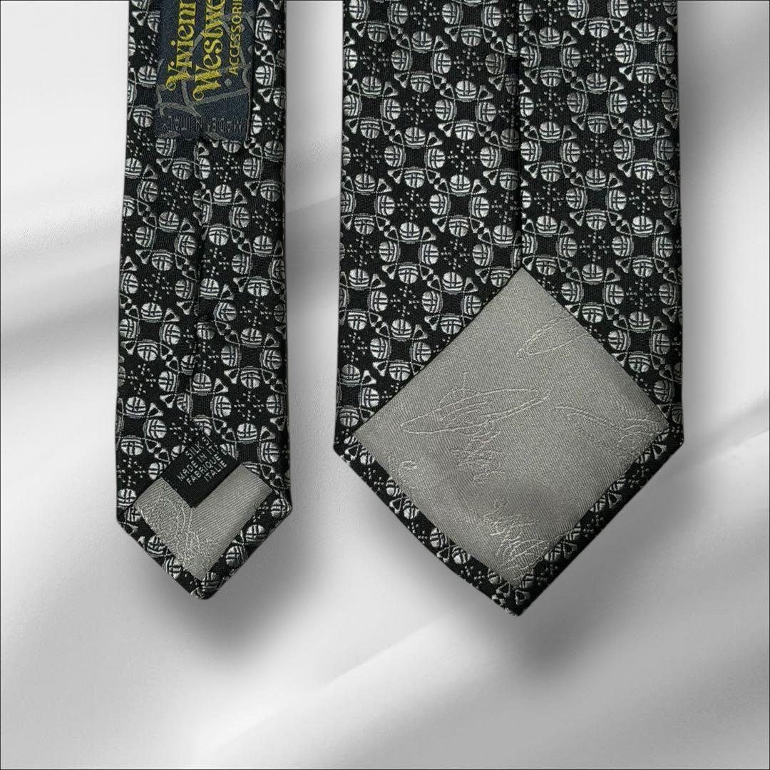 【新品タグ付き】ヴィヴィアンウエストウッド ロゴ総柄 オーブ シルバー ブラック