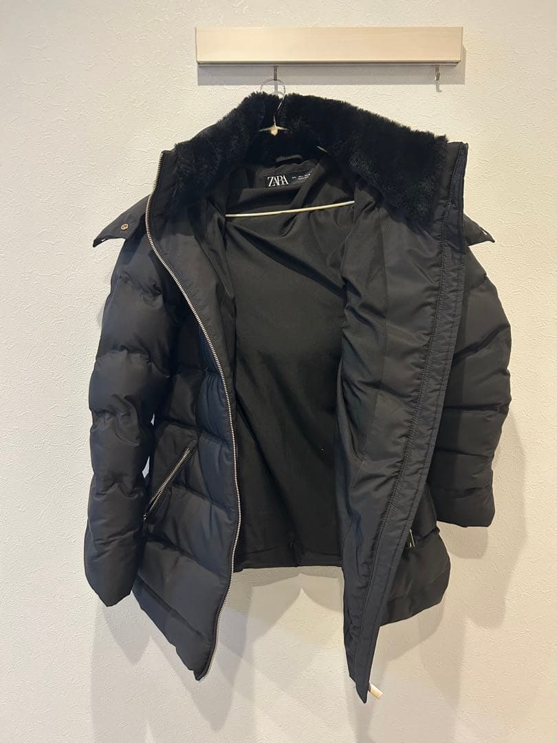 【ZARA】ファー付きフード ダウンジャケット ブラック
