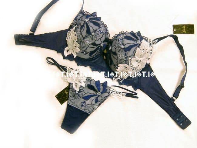 サルート/プラダを着た悪魔　E70＆ソングショーツM　KO　96