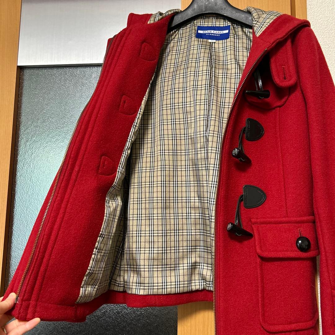 美品　バーバリー　ブルーレーベル　赤ダッフルコート