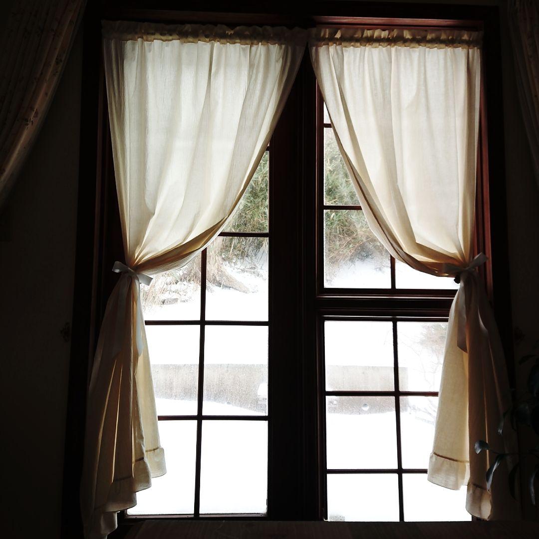 ナチュラルコットン♪フリル両開きカフェカーテン リボンクリップ付き♪キナリ 無地