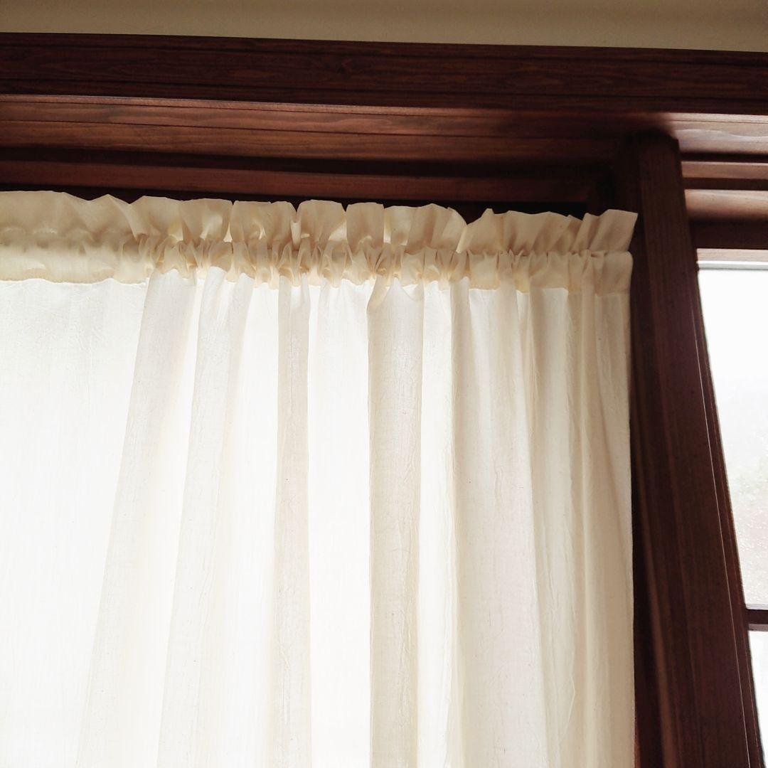 ナチュラルコットン♪フリル両開きカフェカーテン リボンクリップ付き♪キナリ 無地