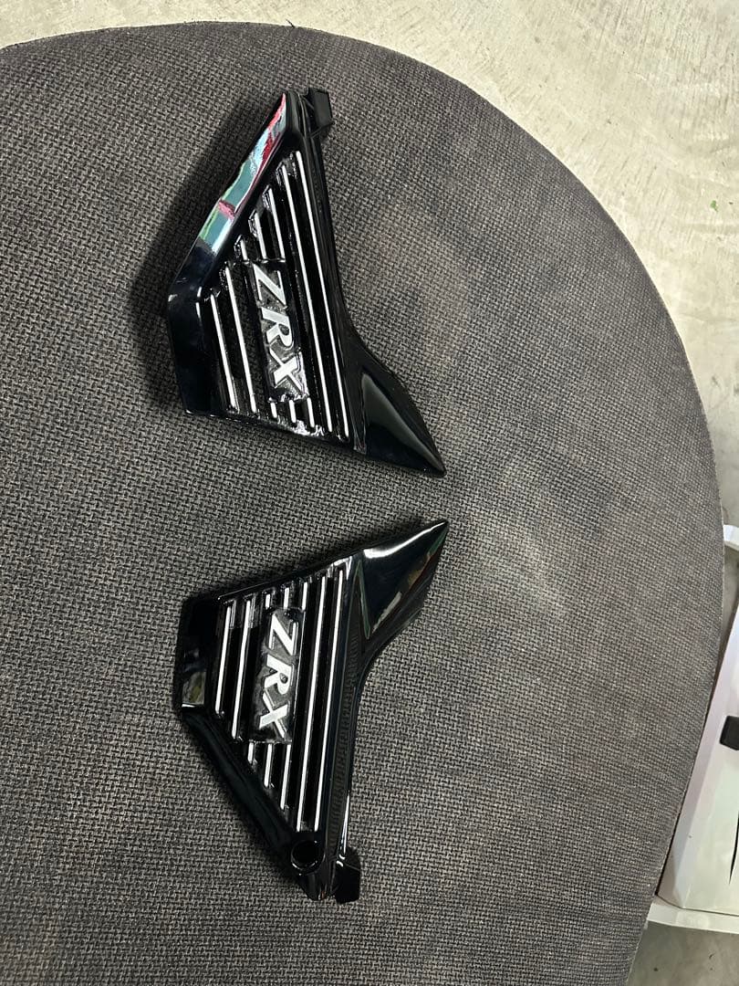 希少！　zrx400サイドカバー　アルフィン最終値下げ！