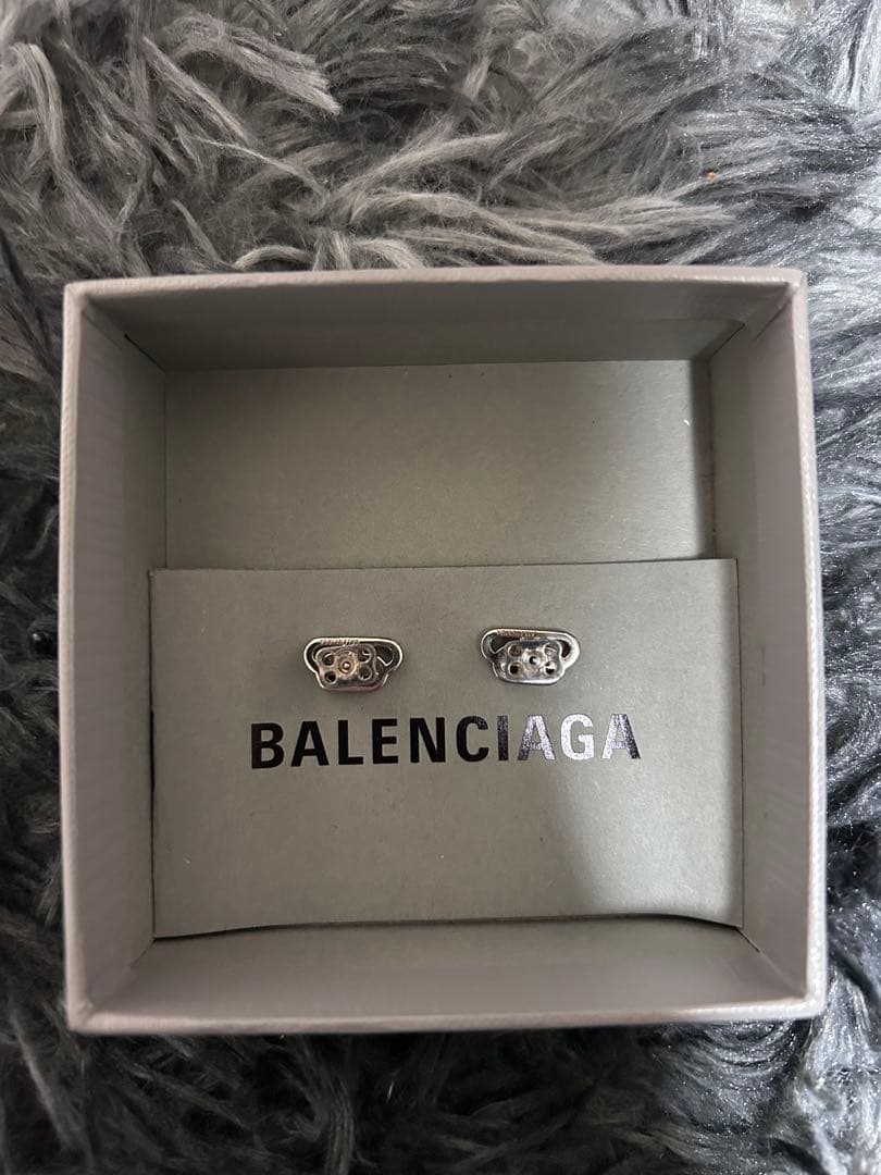 BALENCIAGA BBロゴ ピアス 箱・巾着・レシート付き 正規品