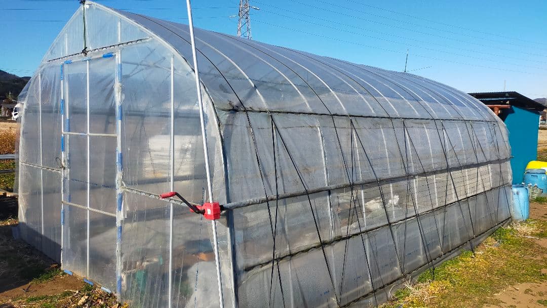 農業用ビニールハウス 3.6mx5.4m、両側巻上げ窓付き