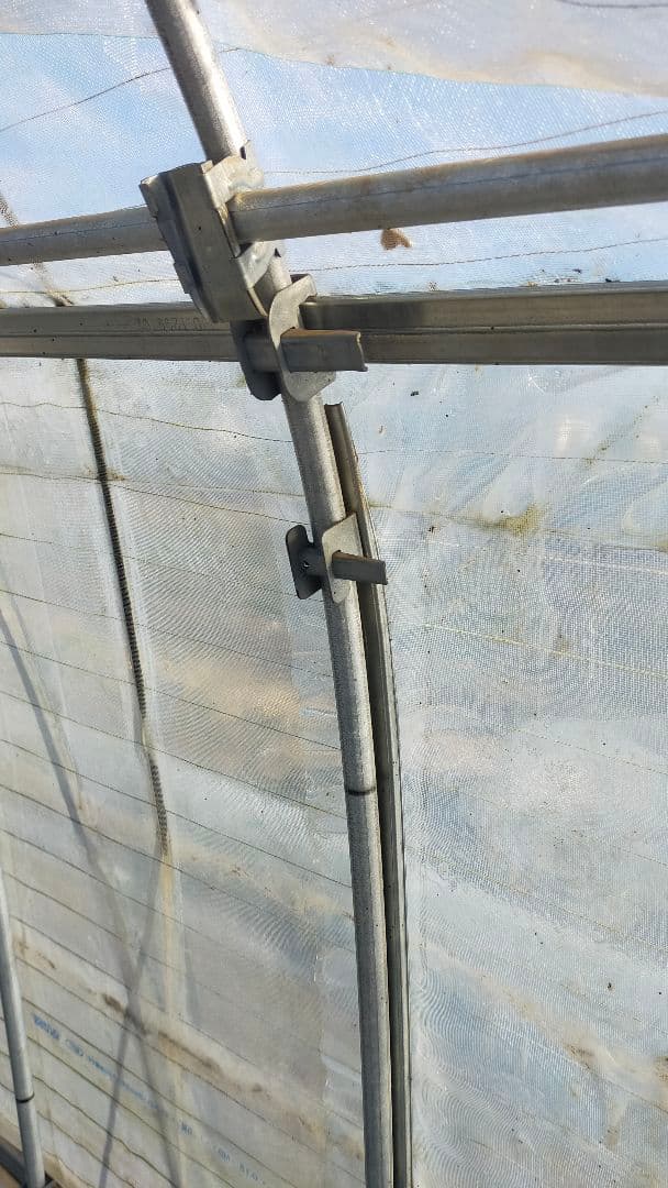 農業用ビニールハウス 3.6mx5.4m、両側巻上げ窓付き