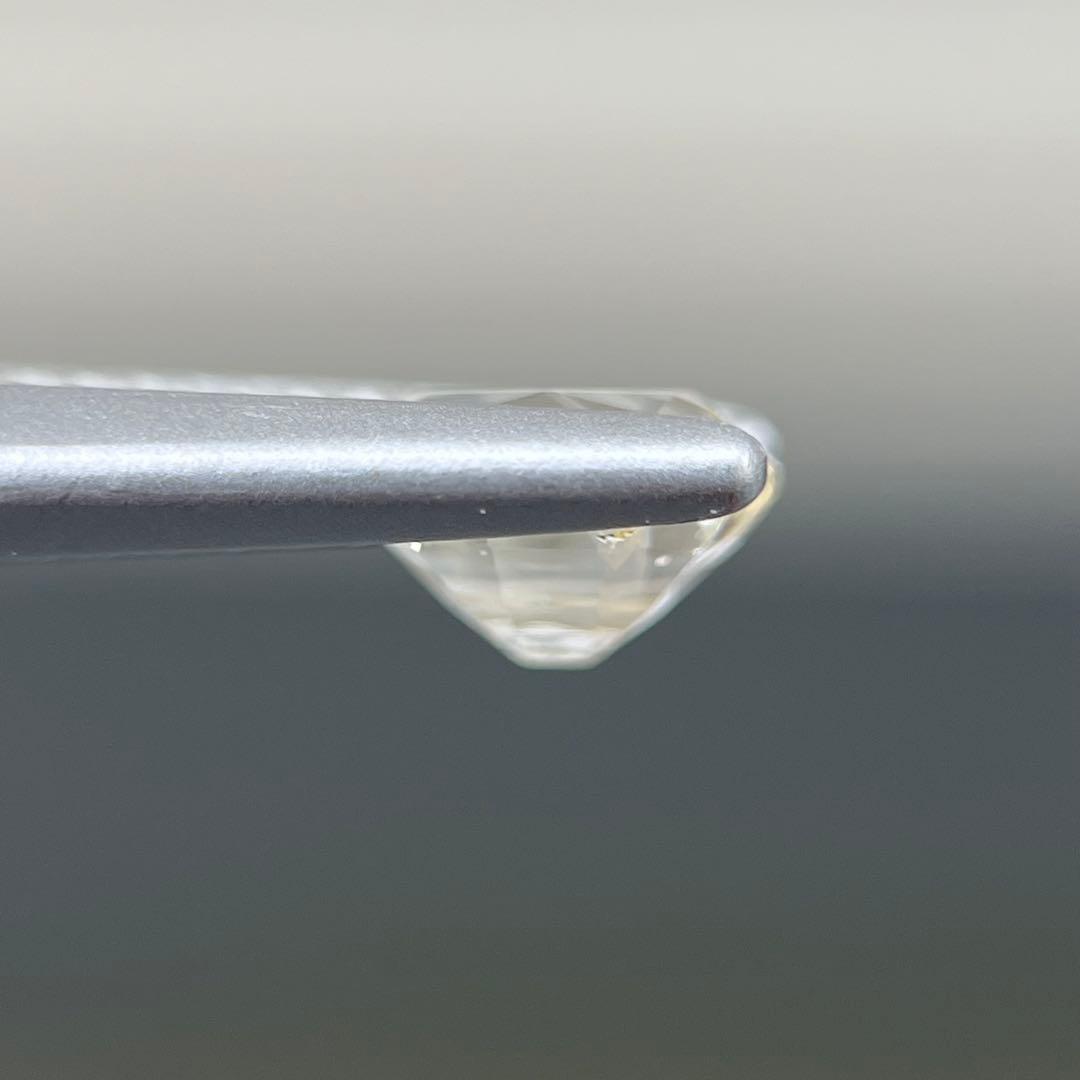 スリランカ産非加熱天然ライトイエローサファイアルース