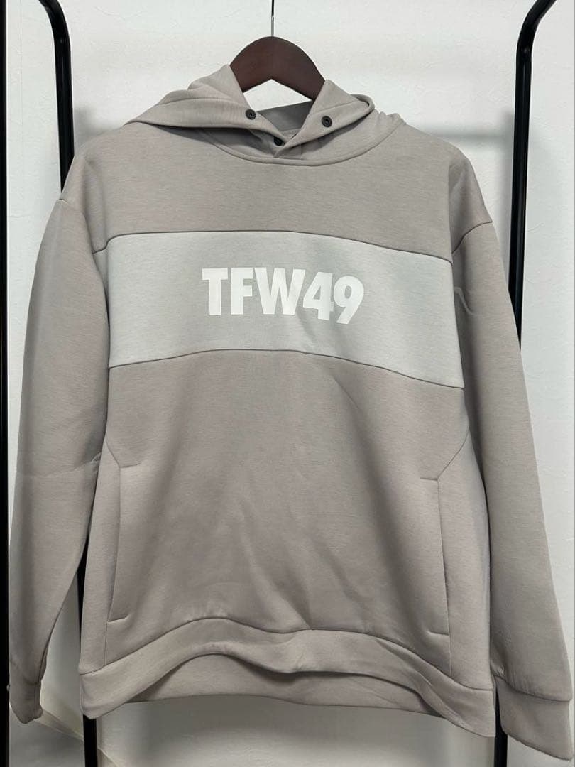 【TFW49】ゴルフウェア パーカー フーディ Lサイズ