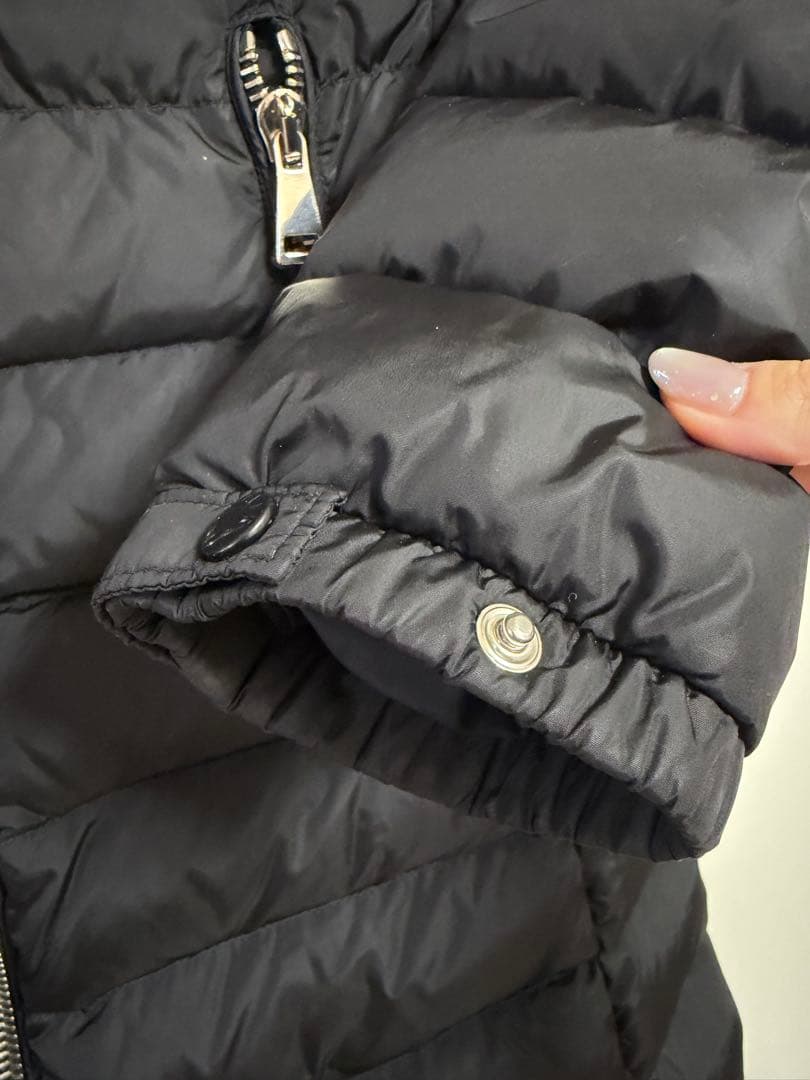 Moncler ブラックダウンジャケット　オロフィン