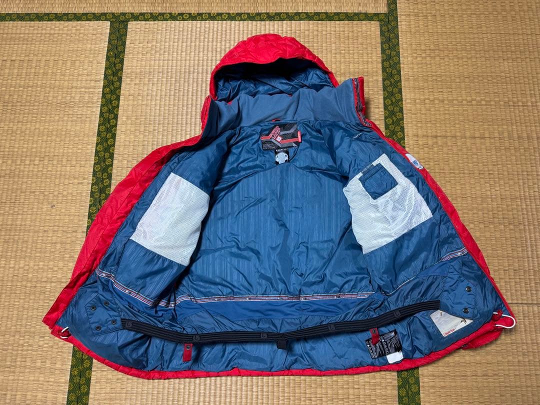 Burtonスノーボードウエア　ダウン