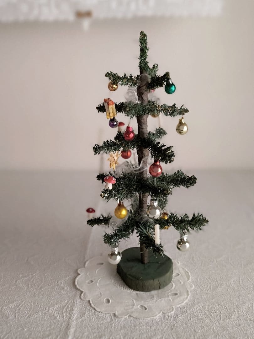 * antique ❀ キュートなオーナメント達と 本物のキャンドル * ツリー