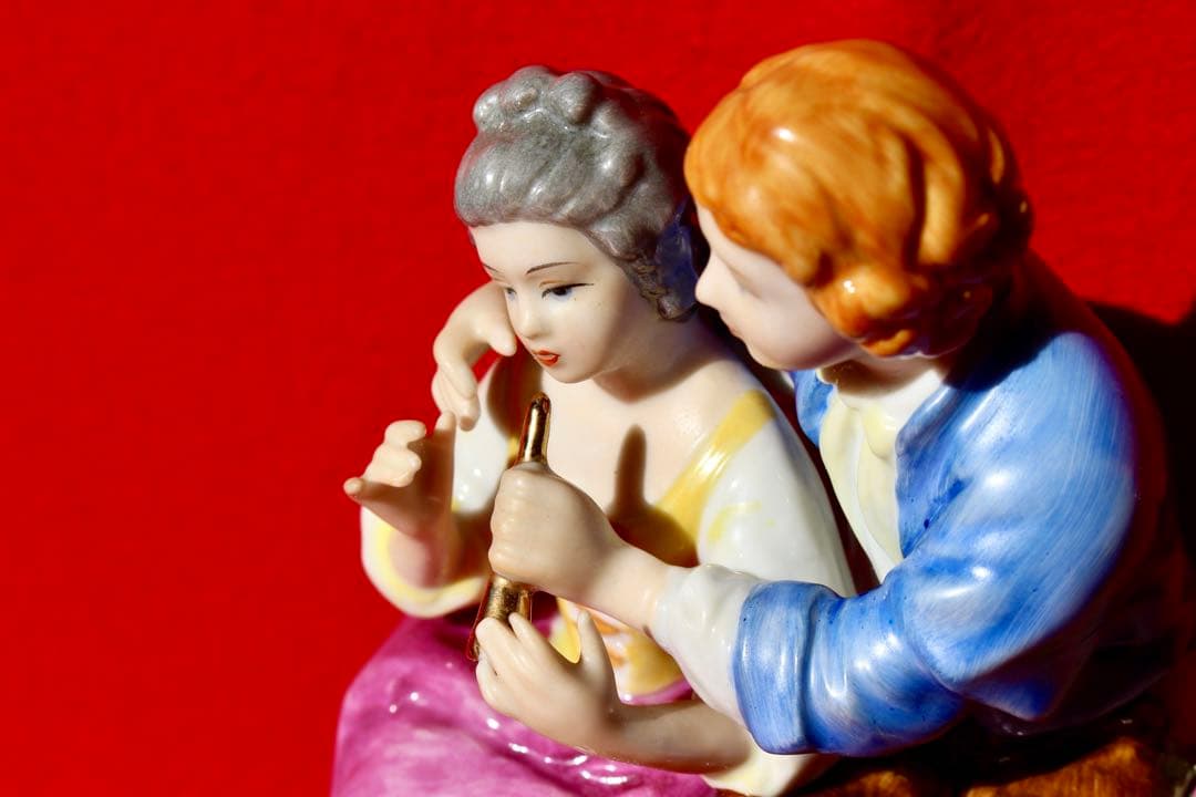 かわいい陶磁器【フィギュリン　羊飼いの男女】