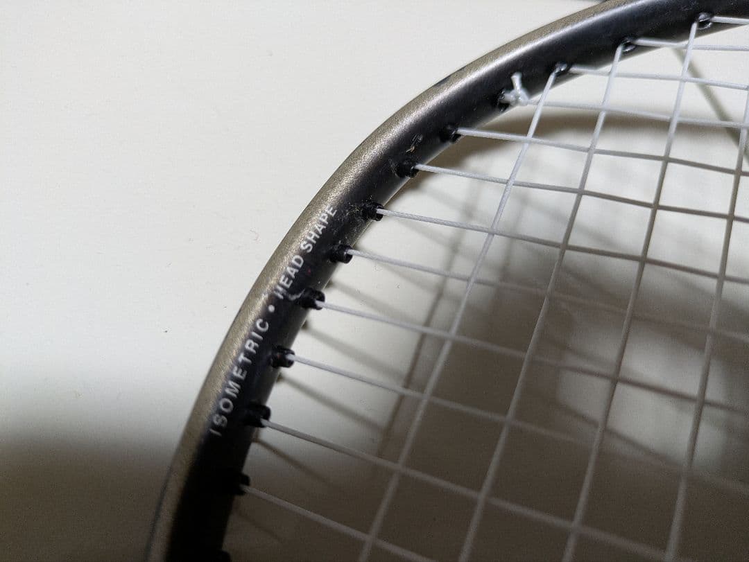 YONEX　MUSCLEPOWER80　ヒビあり　バドミントンラケット