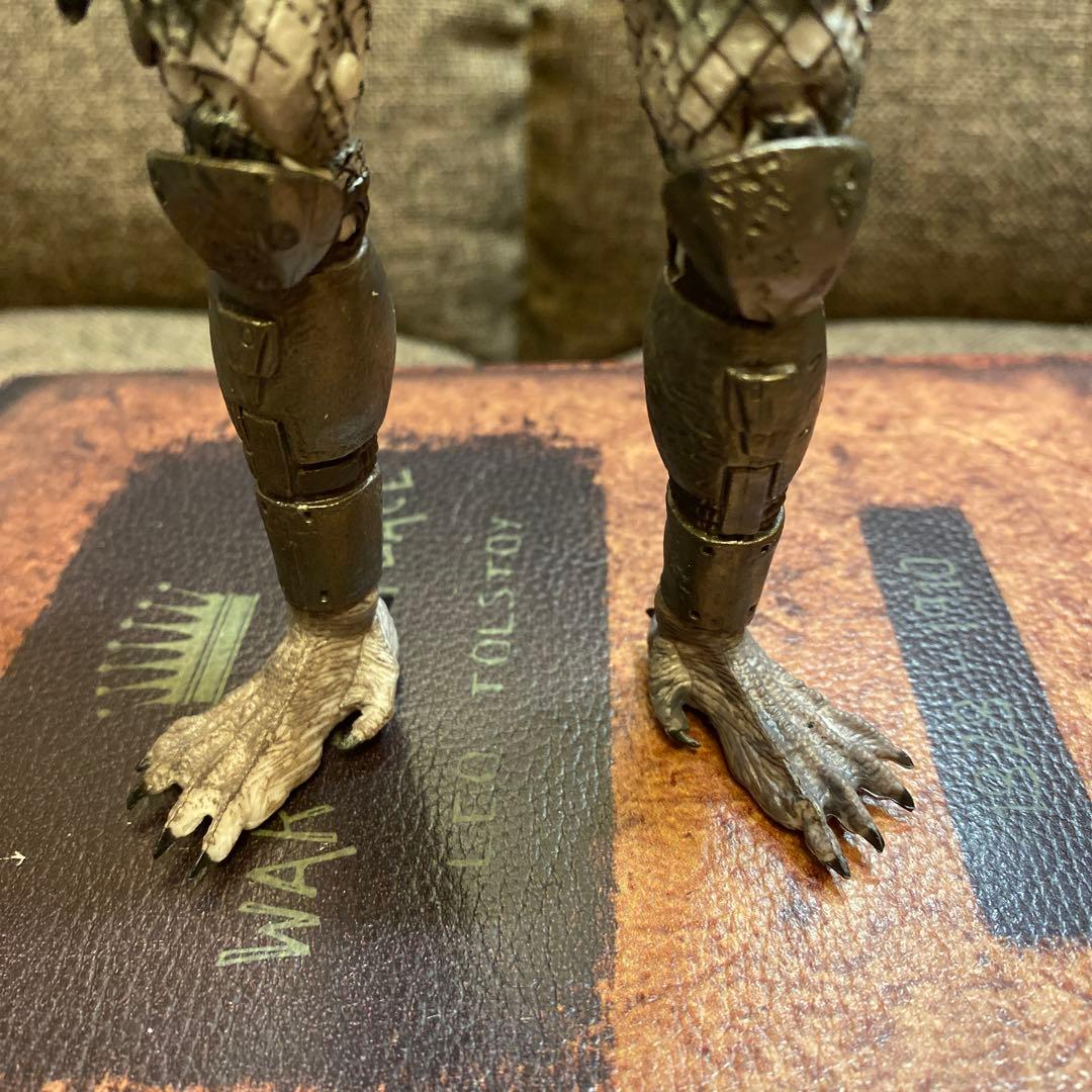 最終価格　美品レア　NECA アルティメットエルダープレデター7インチ　開封済み