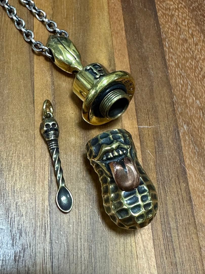 Peanuts&Co ヤチマタベロペンダント＆ネックレス