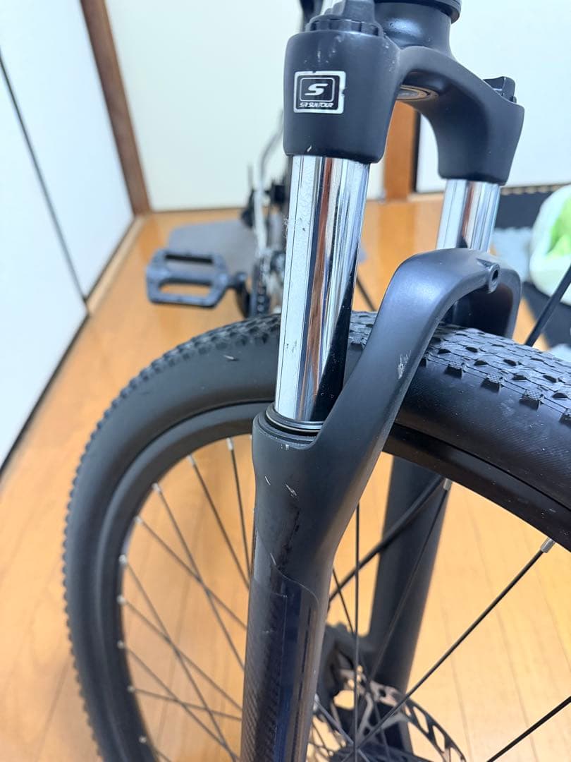 GIANT マウンテンバイク ホワイト local pick up only