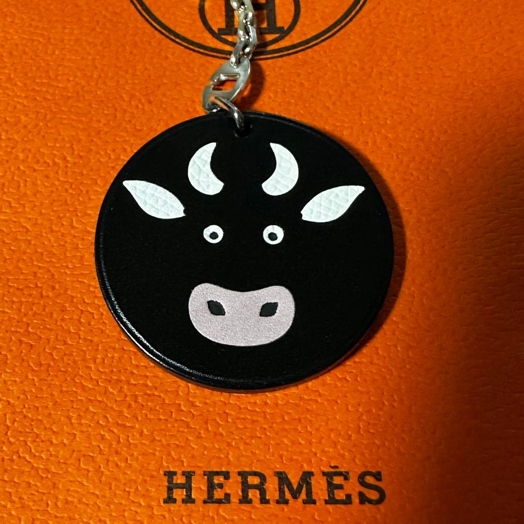 HERMÈS エルメス　アニマルチャーム　キーホルダー　牛　うし　ウシ　チャーム