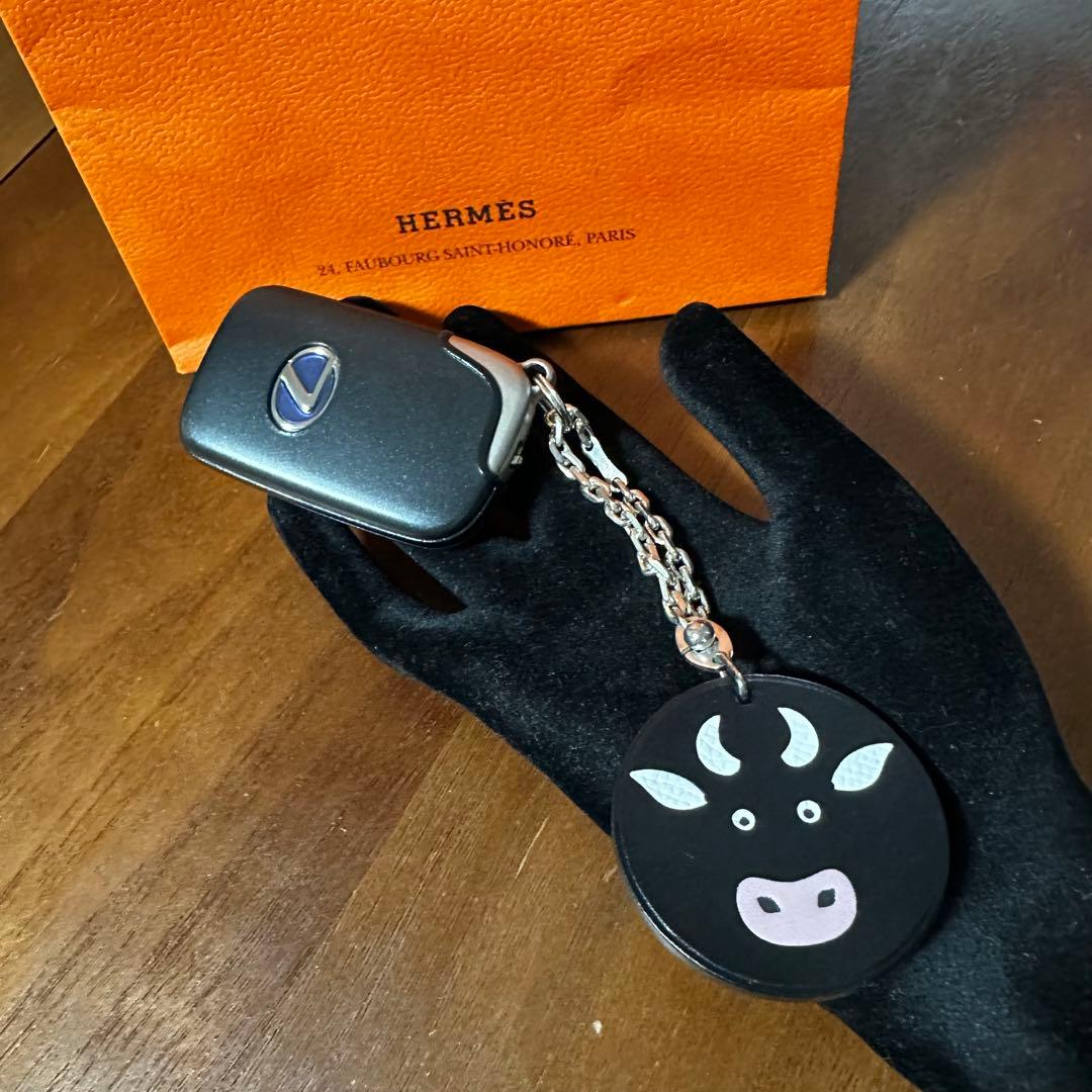 HERMÈS エルメス　アニマルチャーム　キーホルダー　牛　うし　ウシ　チャーム