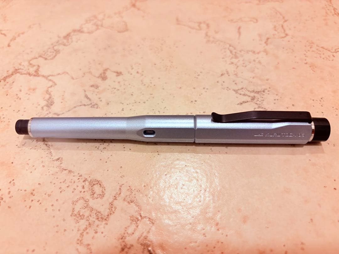 数量限定 クルトガダイブ カスケードブルー