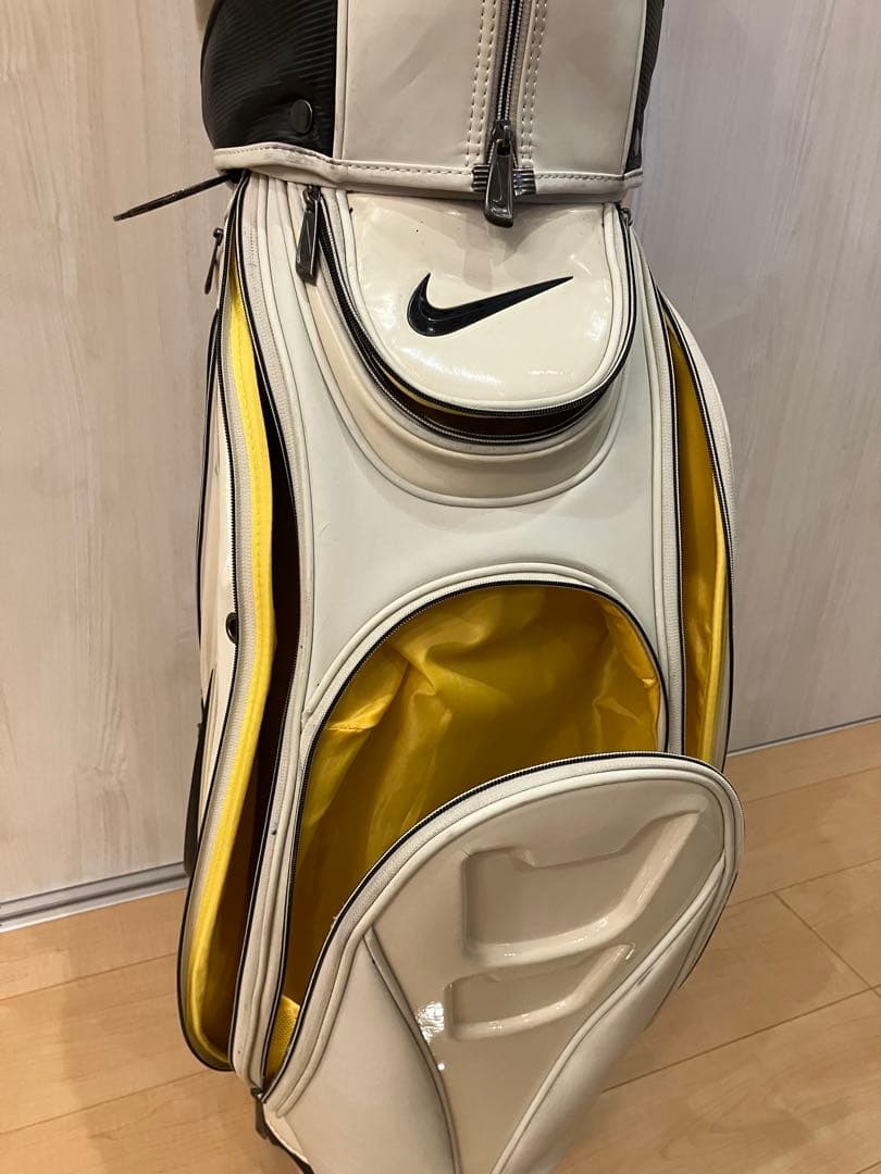 ナイキゴルフNike ツアーモデルキャディバッグ ホワイト中古