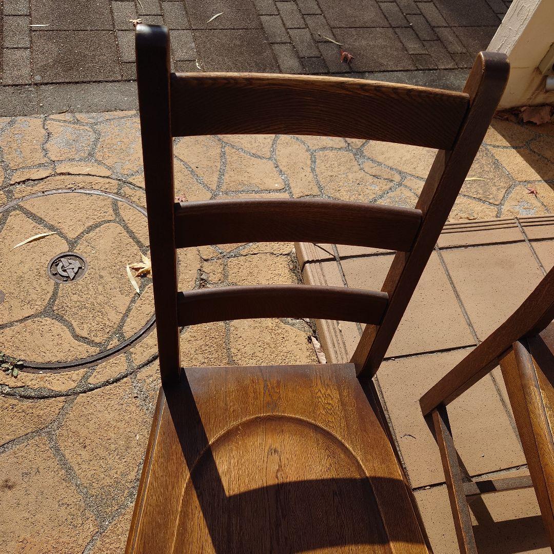 ダックス　木製ブラウンダイニングチェア　椅子2脚　テーブル