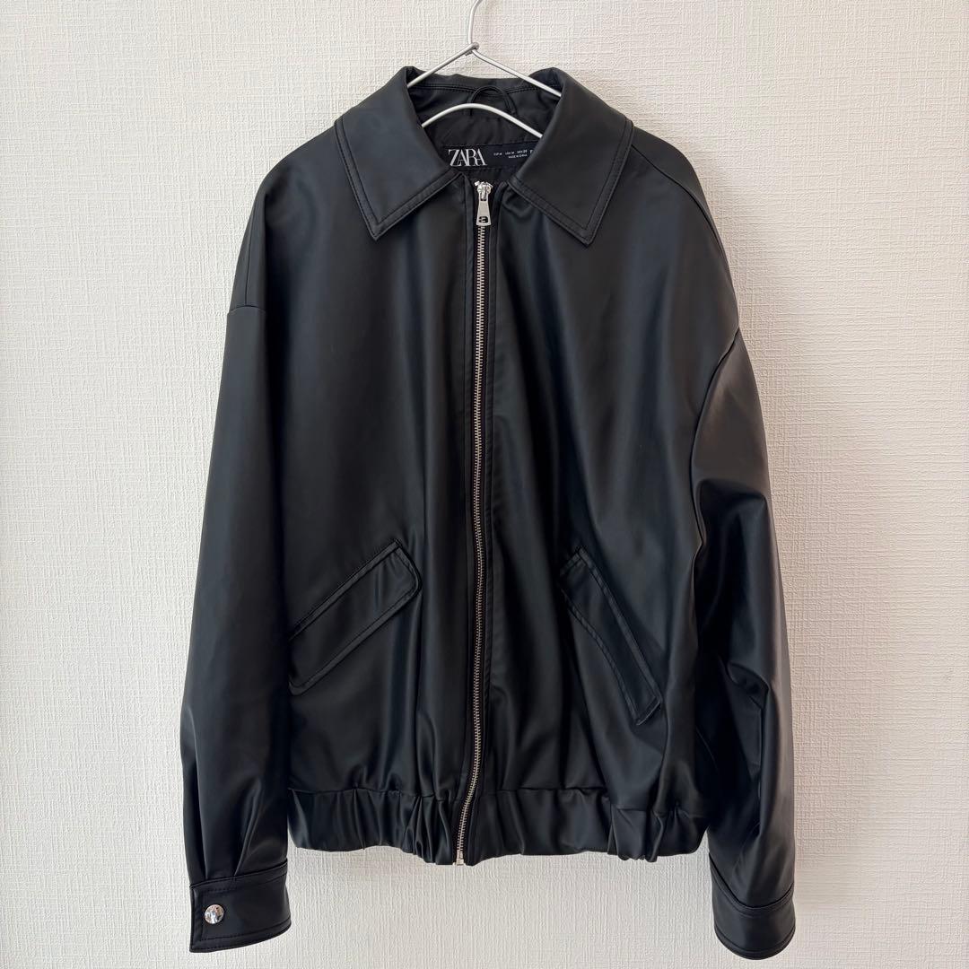 美品　ZARA フェイクレザー　ボンバージャケット　ブラックMサイズ