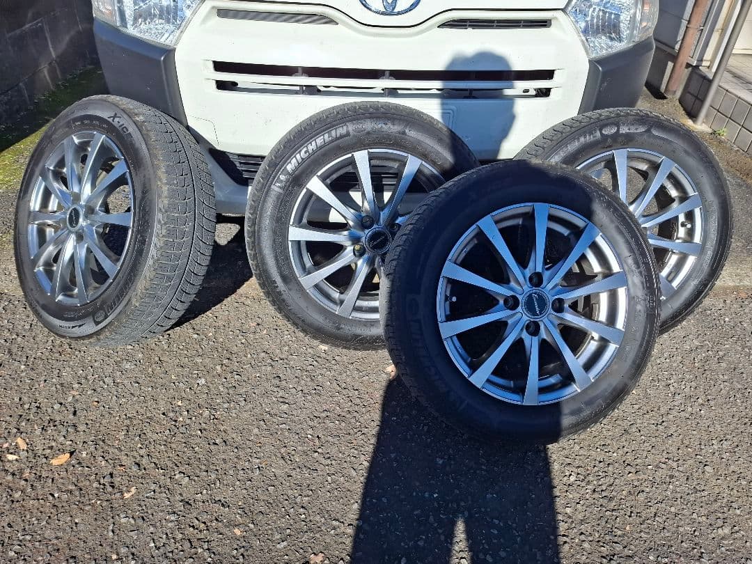 MICHELIN スタッドレスタイヤ 4本セット アクア カローラ 引取歓迎