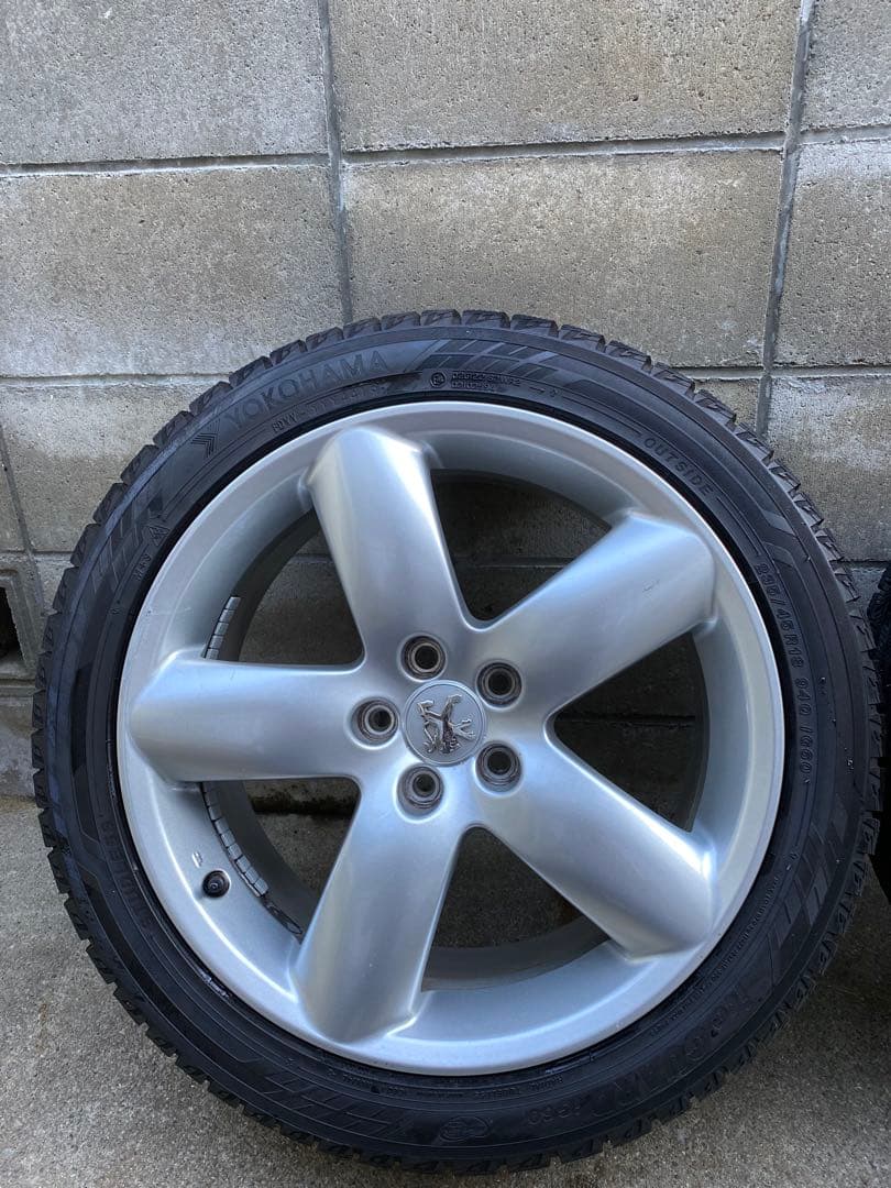 プジョークーペ407純正18インチホイールとスタッドレスタイヤ4本セット