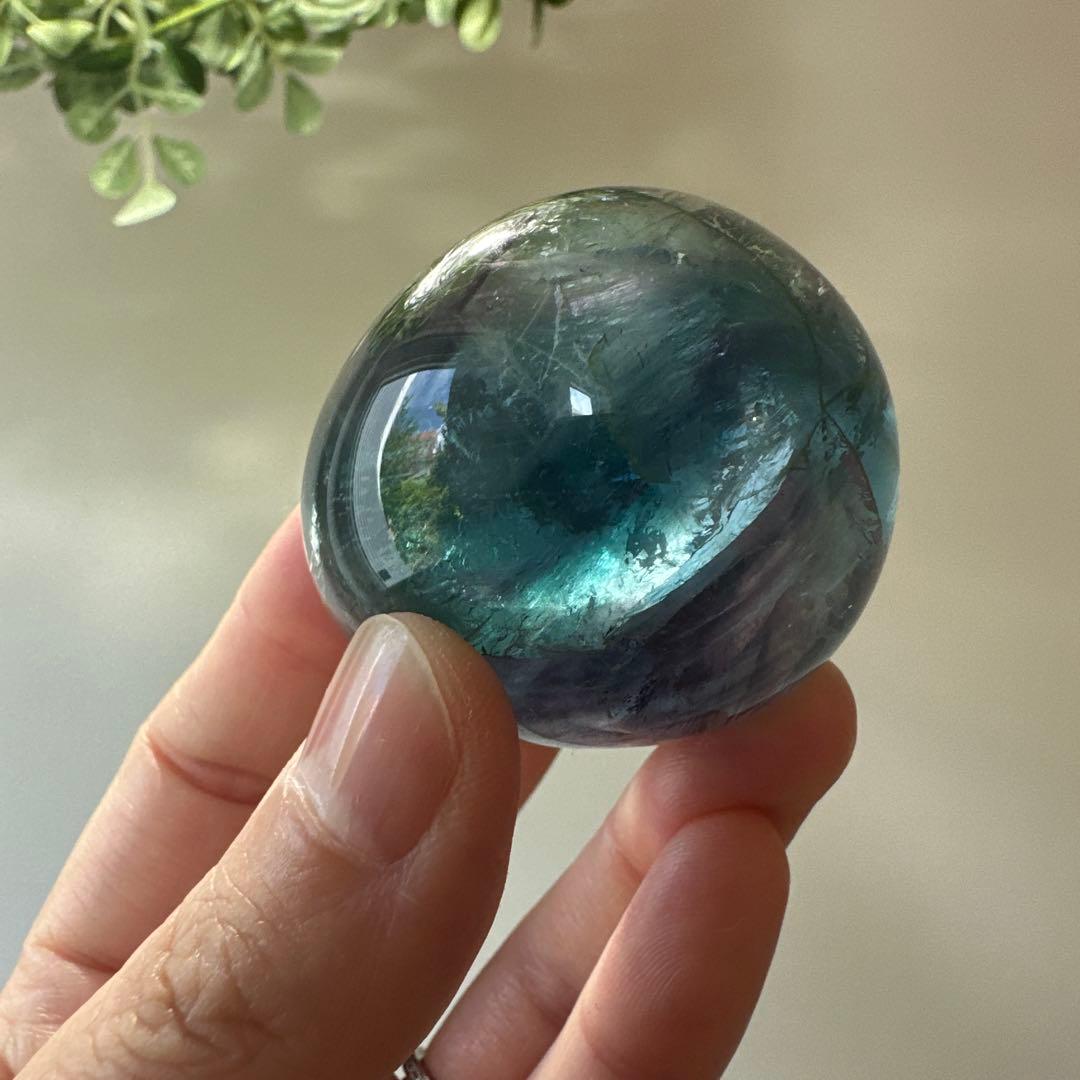 ブルーフローライト　エッグ　122.9g フローライト　青　透明感　マリンブルー