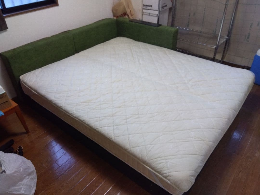 ※ndt0210様、専用　クイーンサイズベッド　 マットレスのセット