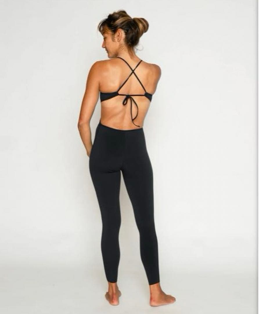 けいと　新品未使用 seea サーフスーツ　ワンピース　黒　M