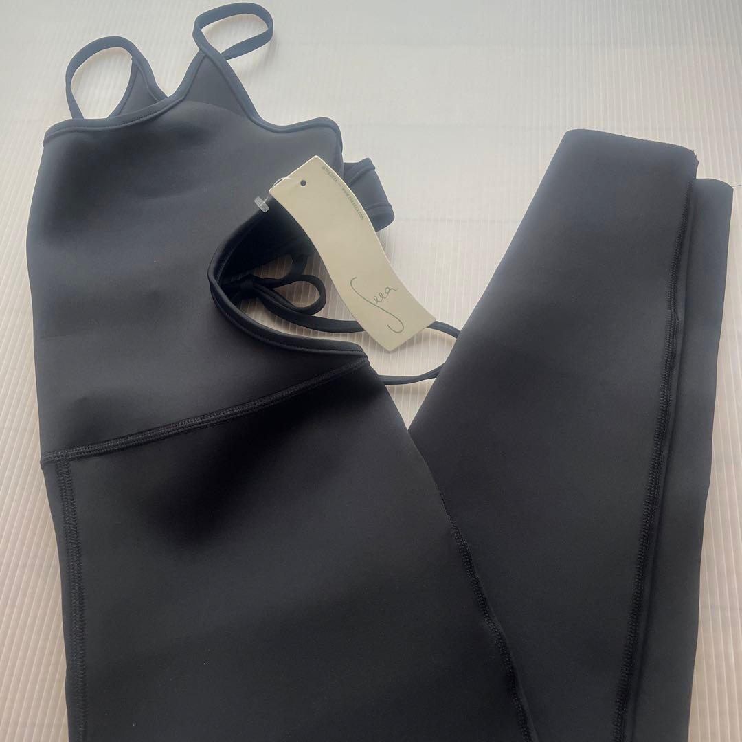 けいと　新品未使用 seea サーフスーツ　ワンピース　黒　M