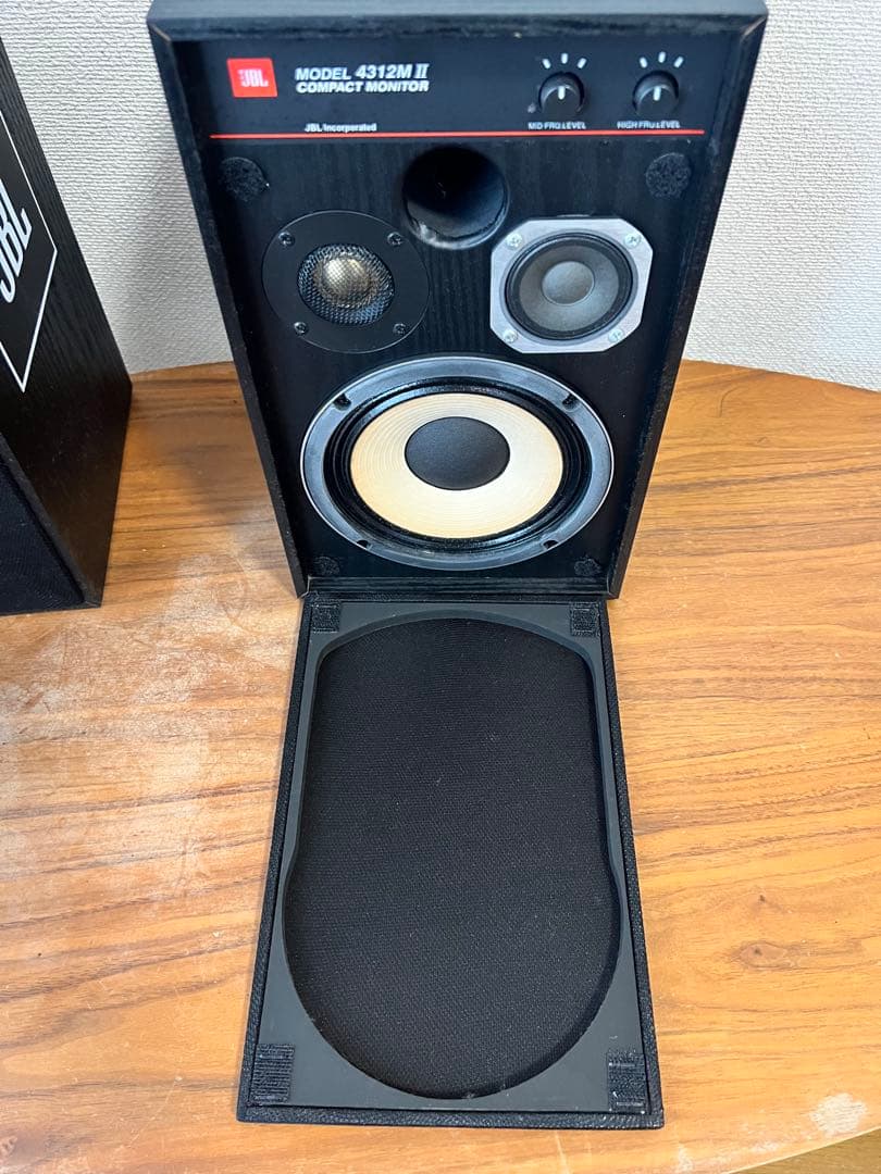 ル*イ様 中古　美品　JBL 4312MⅡ COMPACT MONITOR