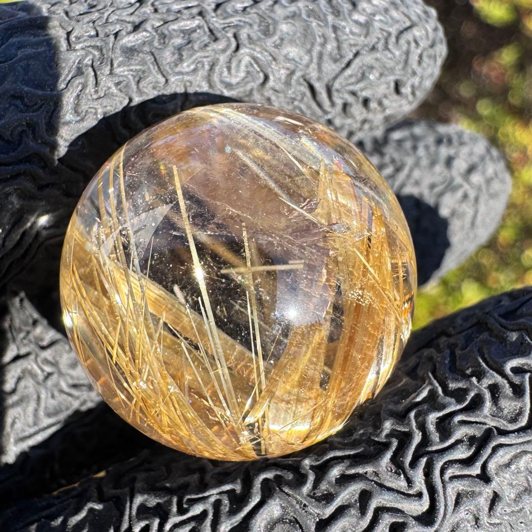 M-14タイチンルチルスフィア　丸玉　天然石　クリスタル　タイチンルチルクォーツ