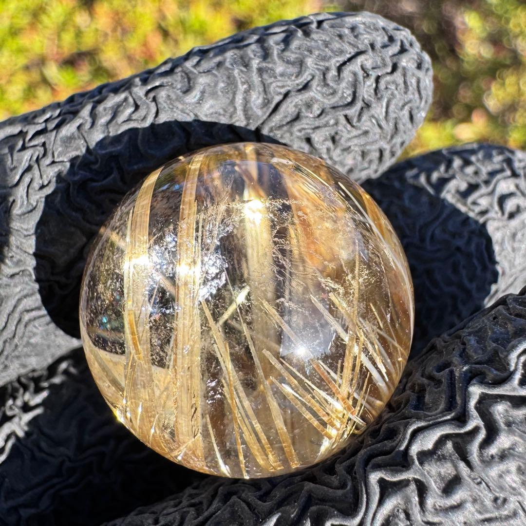 M-14タイチンルチルスフィア　丸玉　天然石　クリスタル　タイチンルチルクォーツ