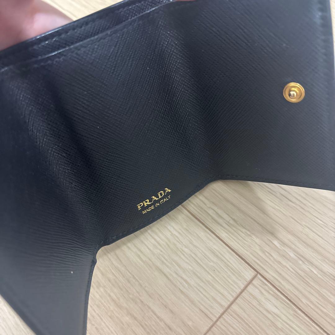 【PRADA】サフィアーノトライアングル 財布 三つ折り