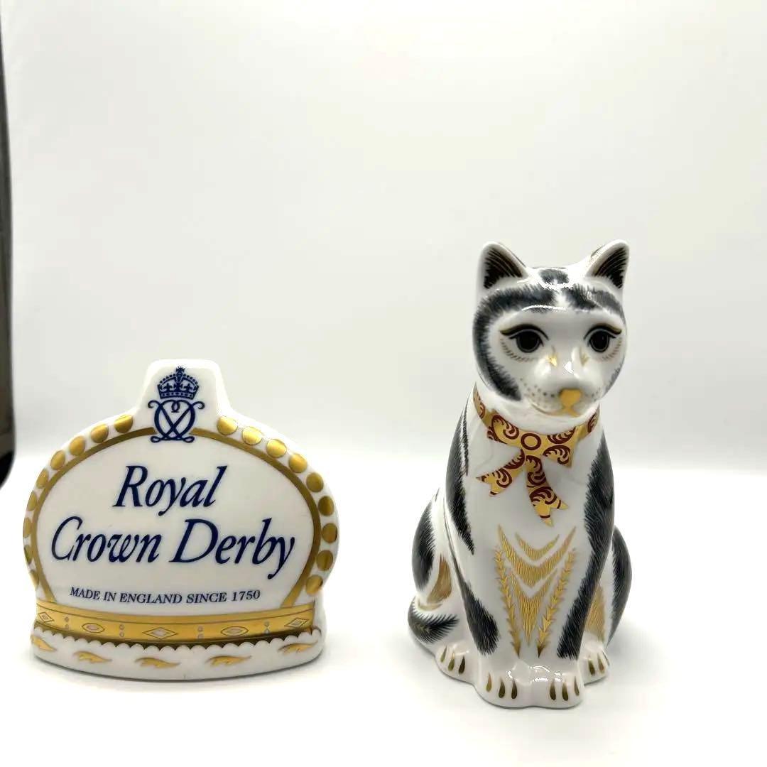 猫の置物　マザーキャット